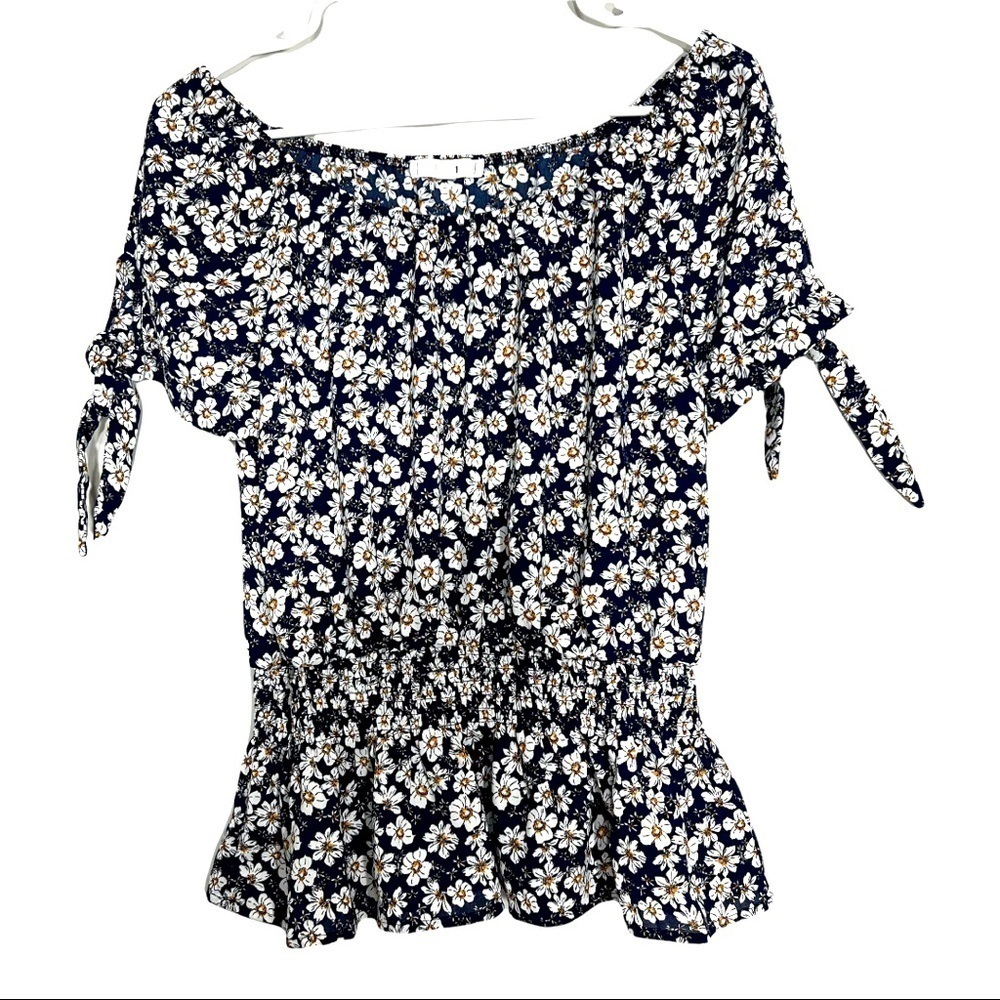 E & M Blue Floral Blouse Large